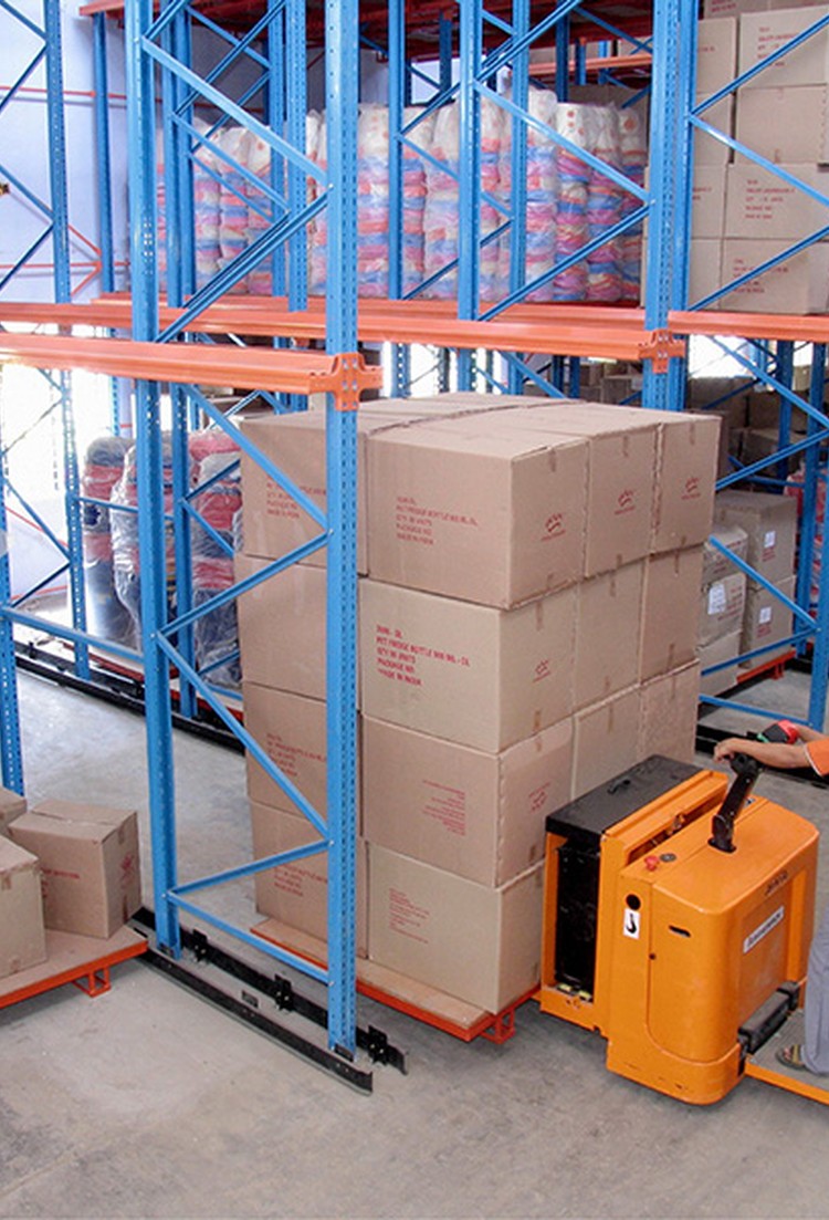 Drive-In / Drive-Through Racking 2 Drive-In / Drive-Through Racking photograph 2